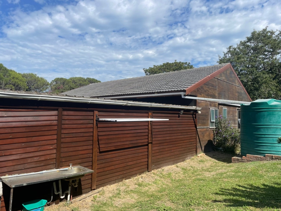 6 Bedroom Property for Sale in West Bank Eastern Cape